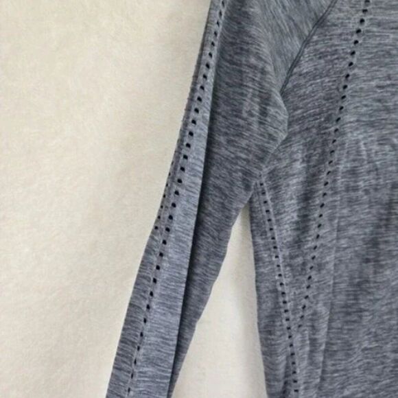 ATHLETA Foothill Perforated Long Sleeve Top in Heather Medium Grey Size Small - Picture 4 of 4
